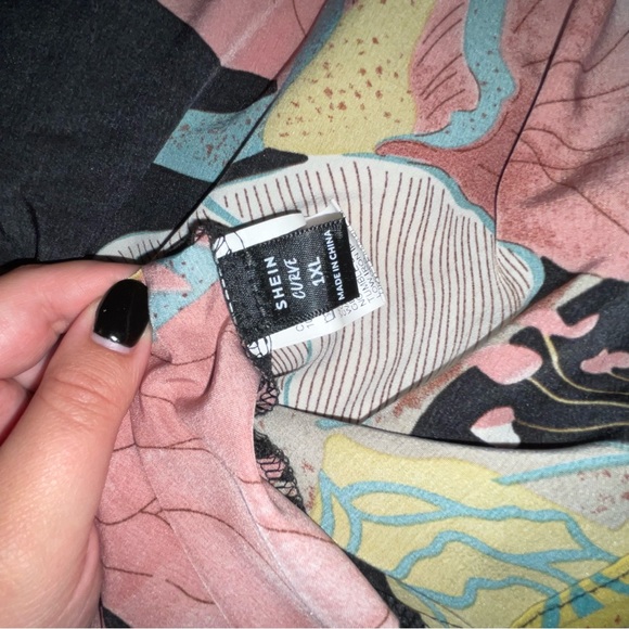 Plus Size Floral Maxi Dress with 2 Front Slits - Picture 5 of 5